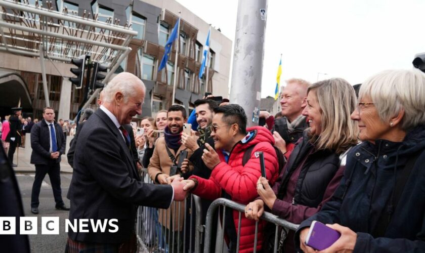 King marks Scottish Parliament's 25th anniversary