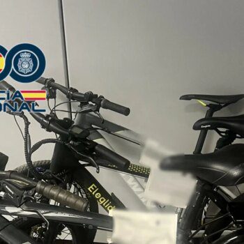 La Policía Nacional expone en Valencia bicicletas robadas para encontrar a sus dueños