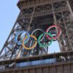 Les anneaux olympiques « vont rester sur la tour Eiffel » après les Jeux, annonce la maire de Paris