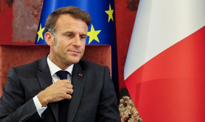 Les hésitations de Macron crispent le monde politique