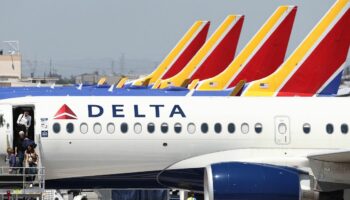 Les passagers d’un avion oreilles et nez en sang à cause d’un problème de pressurisation, un vol Delta Airlines frôle le drame