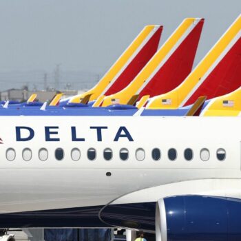 Les passagers d’un avion oreilles et nez en sang à cause d’un problème de pressurisation, un vol Delta Airlines frôle le drame