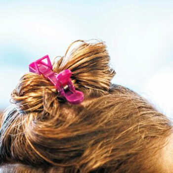 Les problèmes de vue d’une Française de 61 ans expliqués par l’utilisation de sa coloration pour cheveux