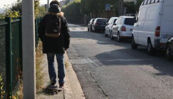 Lycées et collèges : plus de 13 800 élèves toujours sans place, les parents d’élèves dénoncent « un scandale »