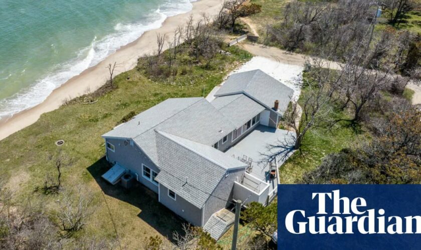 Massachusetts man buys $395,000 house despite warnings it will ‘fall into ocean’