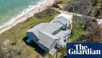 Massachusetts man buys $395,000 house despite warnings it will ‘fall into ocean’