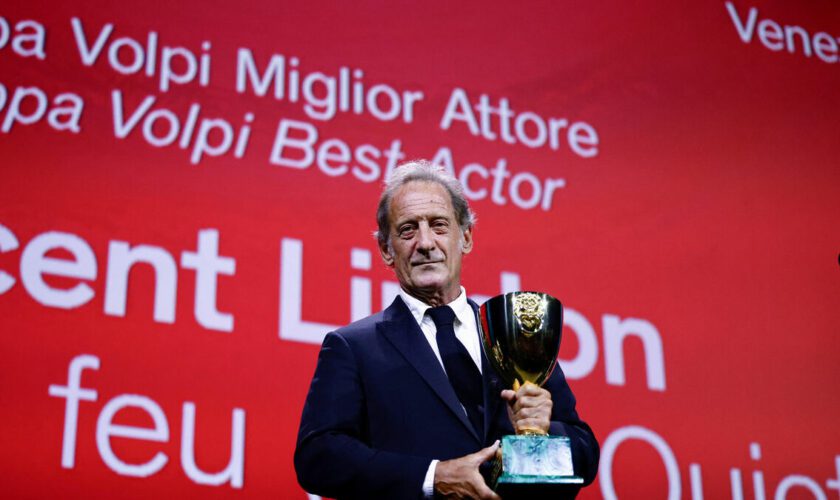 Mostra de Venise : Vincent Lindon sacré meilleur acteur dans « Jouer avec le feu »