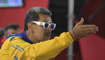 Nicolás Maduro dice que Venezuela es y será independiente de España y del "mundo entero"