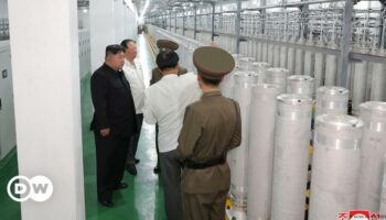 North Korea: Kim Jong Un visits nuclear facility