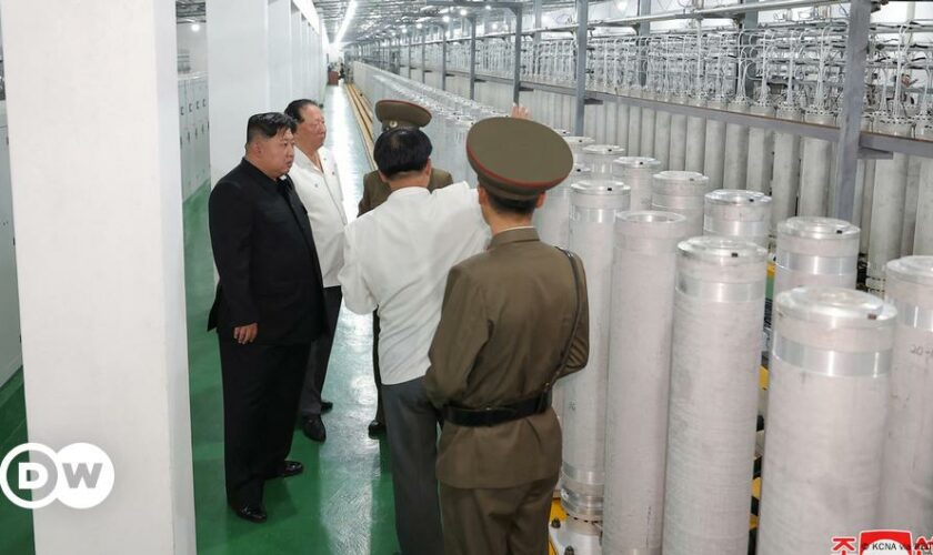 North Korea: Kim Jong Un visits nuclear facility