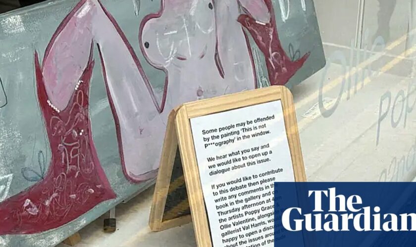 Police called to Hay-on-Wye gallery after it puts painting of naked woman in window