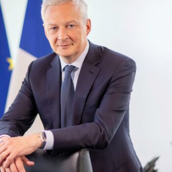 Premier ministre israélien coincé dans un ascenseur, mort du chat Olive... Quand Bruno Le Maire énumère ses souvenirs insolites à Bercy