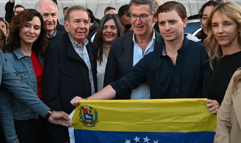 Primer encuentro de Edmundo González con los venezolanos exiliados en Madrid: "Confiemos en el poder de la verdad, la firmeza y la constancia"