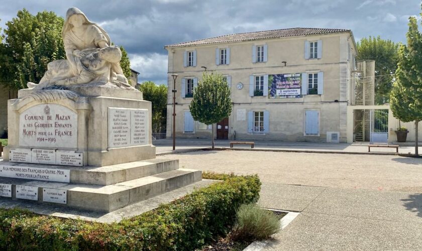 «Qu'on brûle cette maison!» : l’ombre des viols de Dominique Pelicot plane sur le village de Mazan