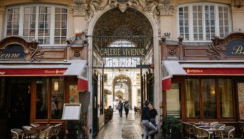 « Rassurant », « gracieux » ou « intemporel »… Les cinq lieux parisiens qui inspirent Elsa Zylberstein