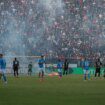 Se interrumpe durante siete minutos el Nápoles-Cagliari por enfrentamientos entre aficiones