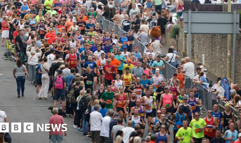 Thousands of people get set for Great North Run