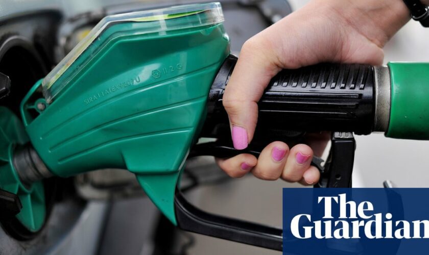 UK petrol and diesel prices falling at fastest rate this year, says RAC