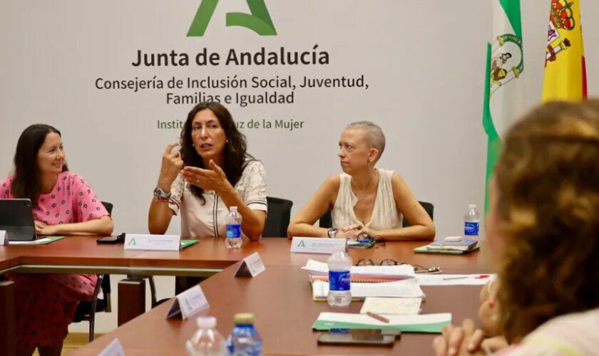 Una red de 500 farmacias en Andalucía contra la violencia machista