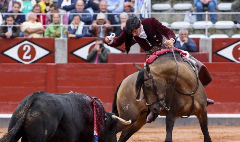 Una vuelta por todo lo alto: el huracán Ventura arrasa en Salamanca