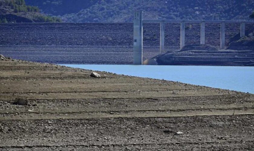 Vuelve la amenaza de las restricciones: los embalses andaluces están por debajo del 30% y la Junta llama a un consumo responsable