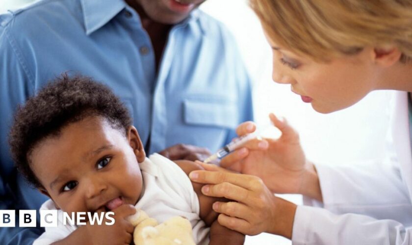 Winter virus jab rolled out for babies and elderly