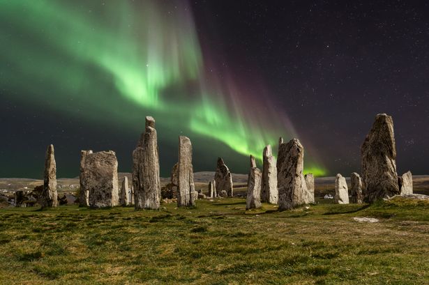 Northern Lights in UK as rare RED alert issued - exactly where you can see aurora borealis mapped