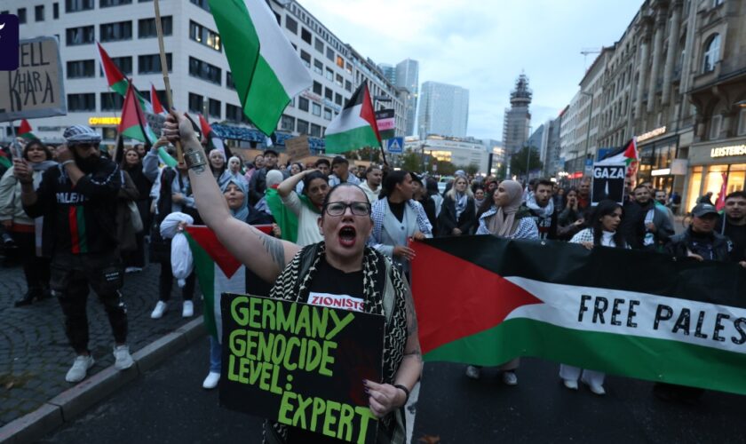 Israelfeindliche Rufe: Mehr als 1000 Teilnehmer bei Pro-Palästina-Demo in Frankfurt