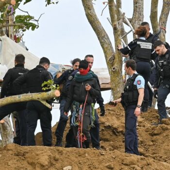 A69 Castres-Toulouse : les derniers militants de la ZAD délogés, 16 personnes interpellées