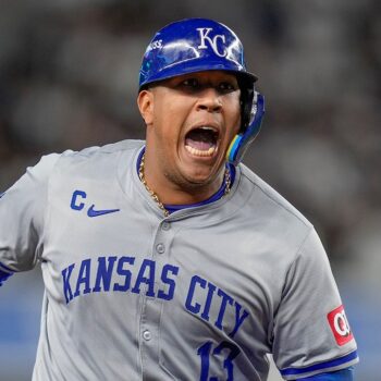 Royals steal ALDS Game 2 on road against Yankees