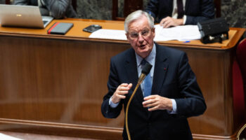 « Je sais que je suis dans la main du Parlement » : Michel Barnier au défi de la censure