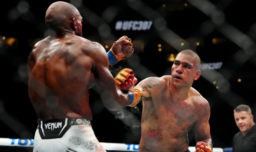 Alex Pereira reveals he overcame multiple health issues to score stunning UFC 307 win