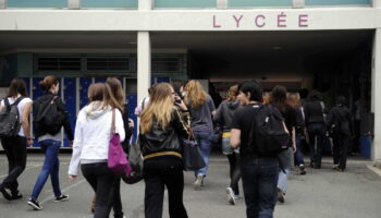 Agression d'une enseignante à Tourcoing : gifles échangées, coups... Ce qu'il s'est passé dans le lycée Sévigné