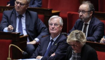 Michel Barnier résiste à sa première motion de censure, largement rejetée par l’Assemblée nationale