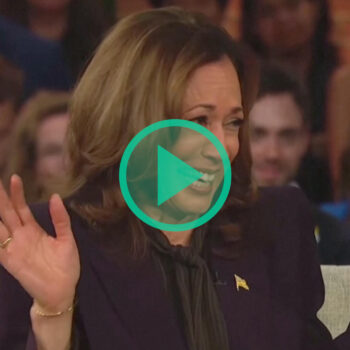 Présidentielle aux États-Unis : comment Kamala Harris a fait de son arme à feu une stratégie de campagne