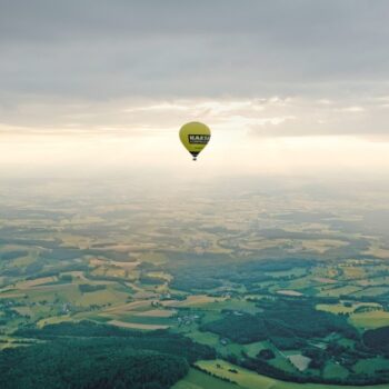 Abenteuer Ballonfahrt: Dahingleiten im Takt der Natur