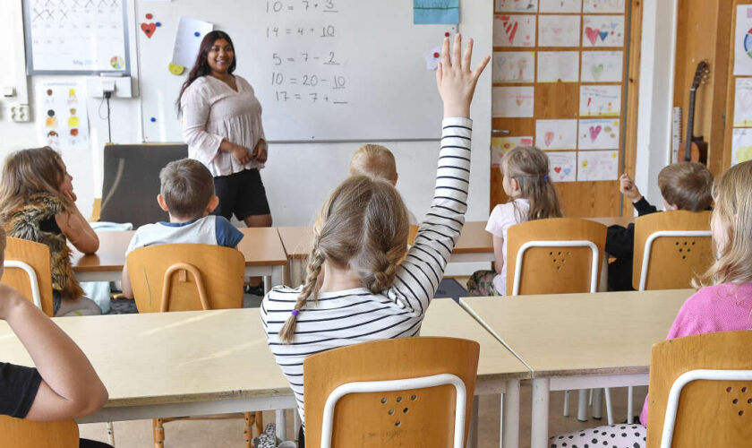 Fini de jouer ? La Suède veut serrer la vis à l’école