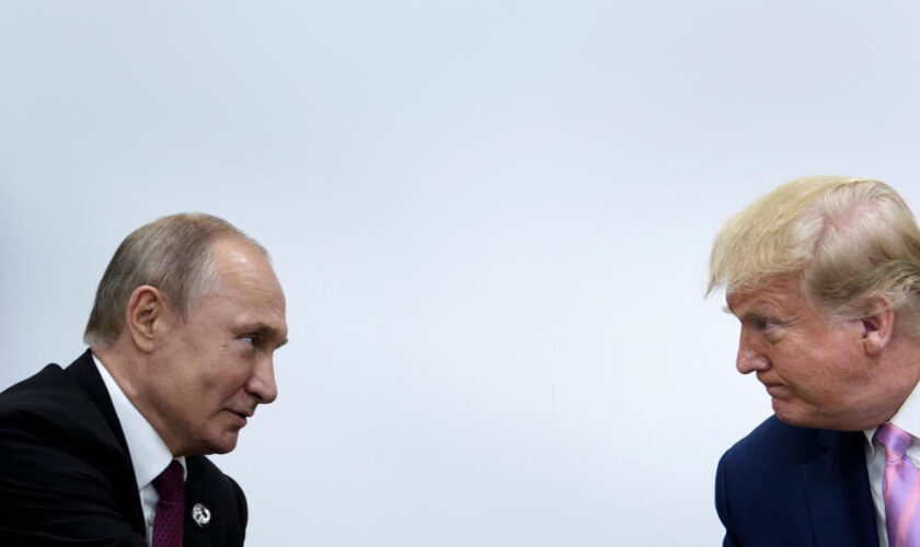 Un livre à paraître révèle les relations étroites entre Vladimir Poutine et Donald Trump