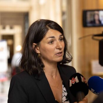 L’insoumise Aurélie Trouvé élue présidente de la commission des Affaires économiques à l’Assemblée grâce à la division des macronistes et de LR