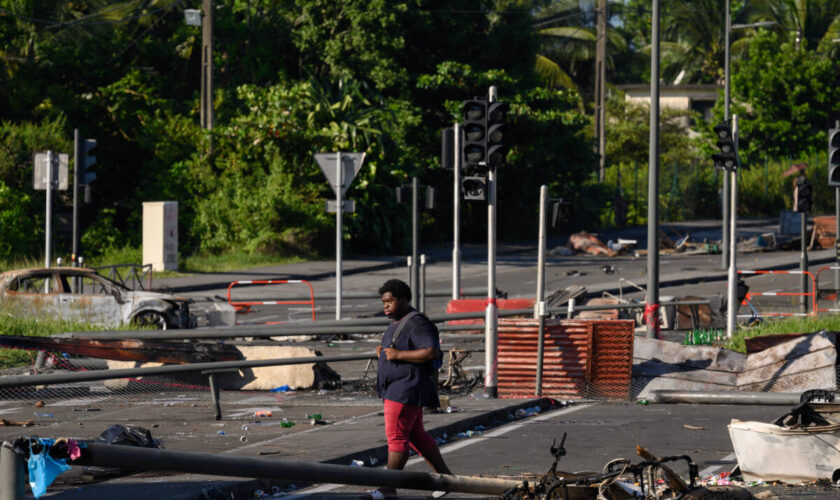 En Martinique, nuit de violences sur fond de contestation contre la vie chère