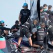 Der Titelverteidiger aus Neuseeland dominiert weiter beim 37. America's Cup Foto: Bernat Armangue/AP/dpa