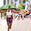 Marathon : la Kényane Ruth Chepngetich pulvérise le record du monde à Chicago