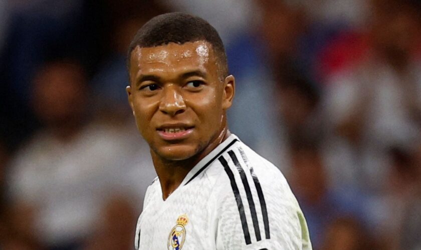 FILE PHOTO: Soccer Football - LaLiga - Real Madrid v Real Betis - Santiago Bernabeu, Madrid, Spain - September 1, 2024 Real Madrid's Kylian Mbappe reacts REUTERS/Susana Vera/File Photo