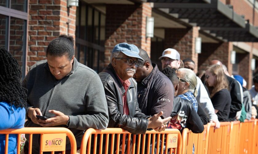 Die Uhr tickt in den USA: Wie hier im Cobb County haben überall im wichtigen Swing State Georgia die Wahllokale geöffnet