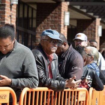 Die Uhr tickt in den USA: Wie hier im Cobb County haben überall im wichtigen Swing State Georgia die Wahllokale geöffnet