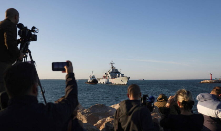 «Un jour sombre pour l’Europe» : le bateau avec les premiers migrants «externalisés» par l’Italie arrive en Albanie