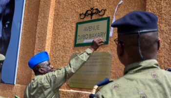 A Niamey, une avenue au nom du général Charles de Gaulle est désormais l'avenue Djibo Bakary.