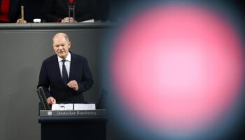 Nahost: Olaf Scholz sichert Israel weitere Waffenlieferungen zu