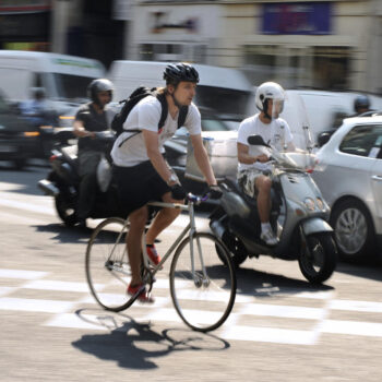 Cycliste mort à Paris : si les conducteurs sont de plus en plus agressifs, c’est « le reflet de la société », juge ce psychologue