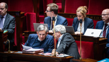 Budget 2025 : une version étendue de la taxe sur les hauts revenus adoptée en commission par les députés